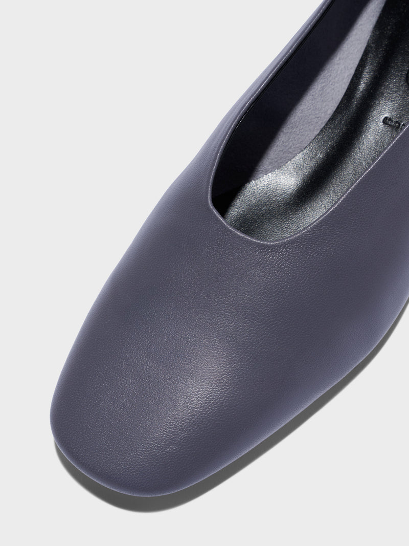 Delia Low-Heeled Ballet Pumps