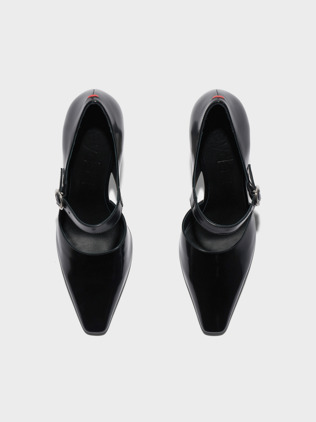 Isidora Mary-Jane Pumps