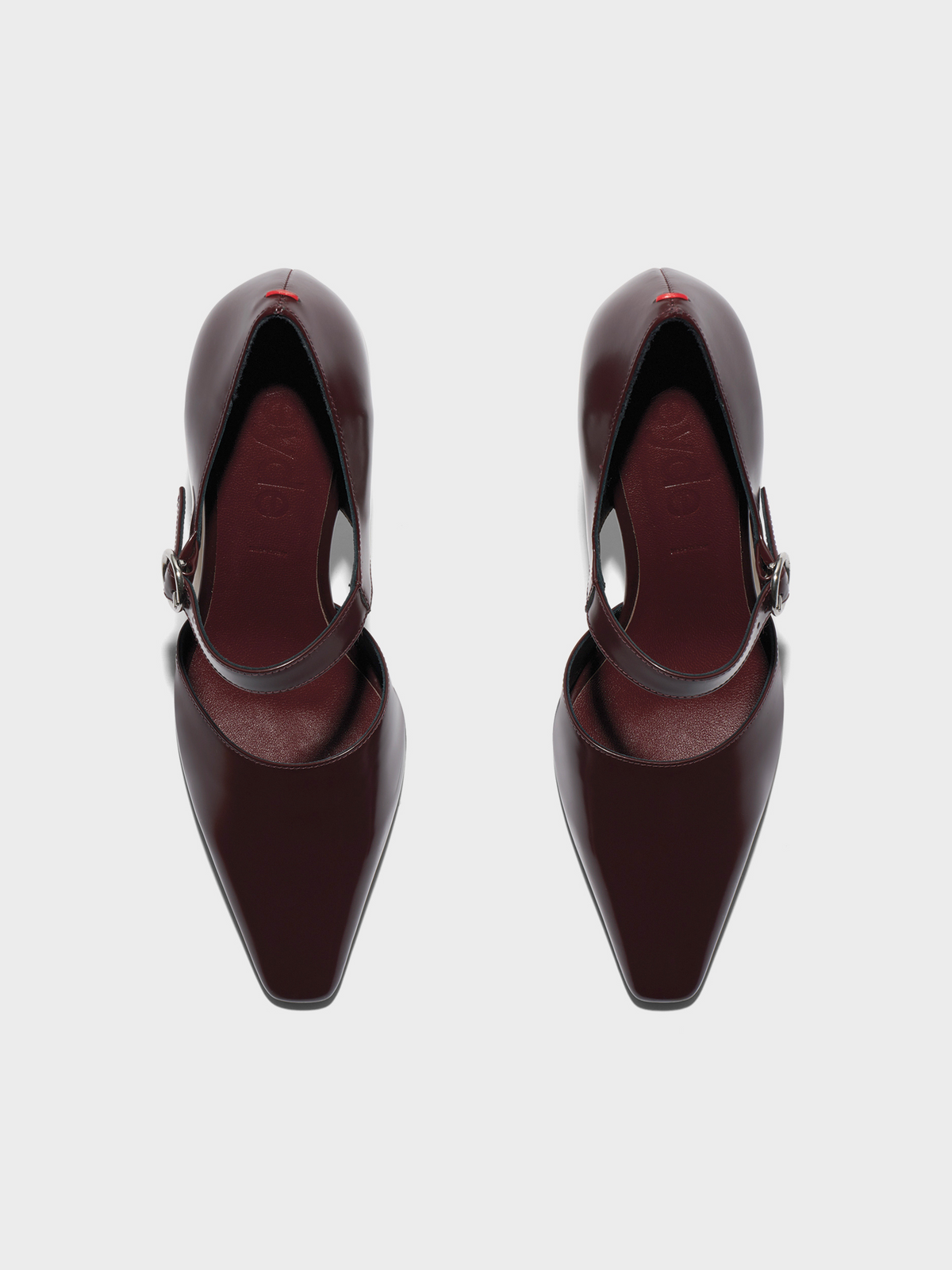 Isidora Mary-Jane Pumps