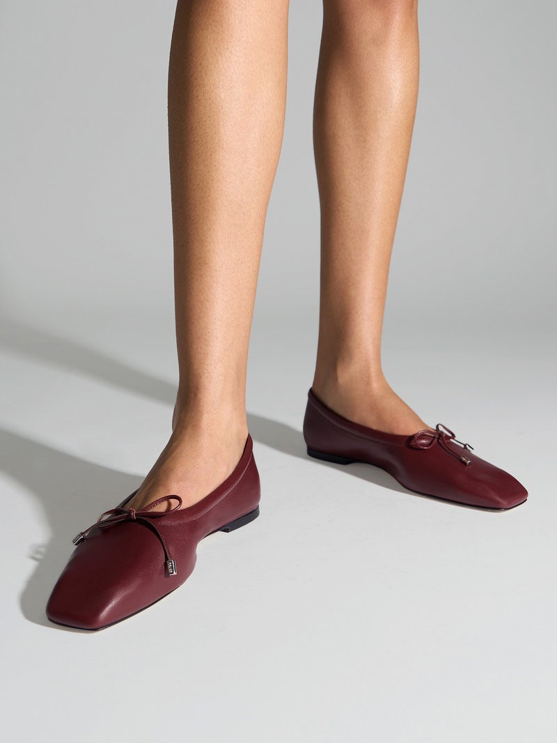 Nomi Glove-Fit Flats