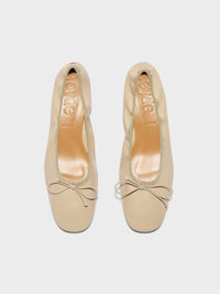 Onda Round-Toe Ballet Flats