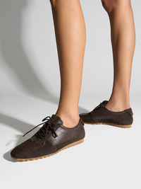 Uma Slim Sneakers