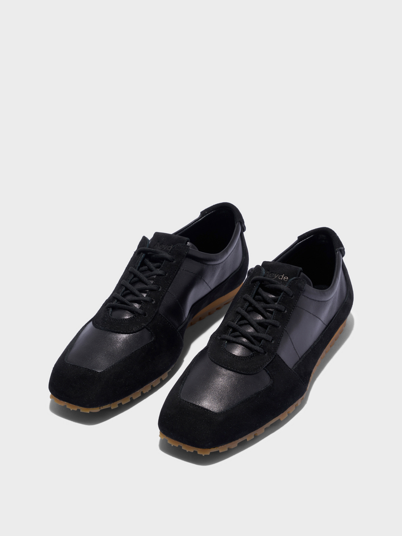 Uma Slim Sneakers