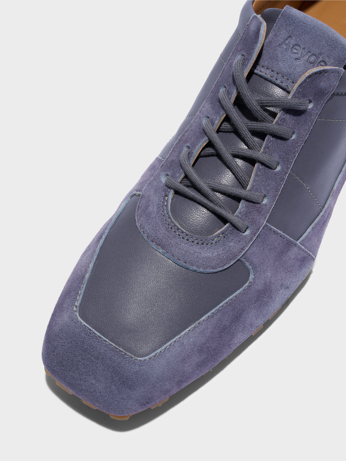 Uma Slim Sneakers
